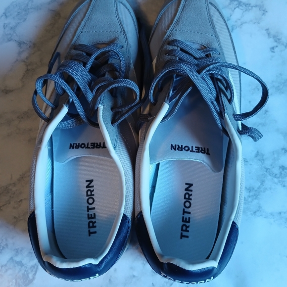 NWB Women's sz 9.5 Tretorn sneakers - Picture 4 of 9